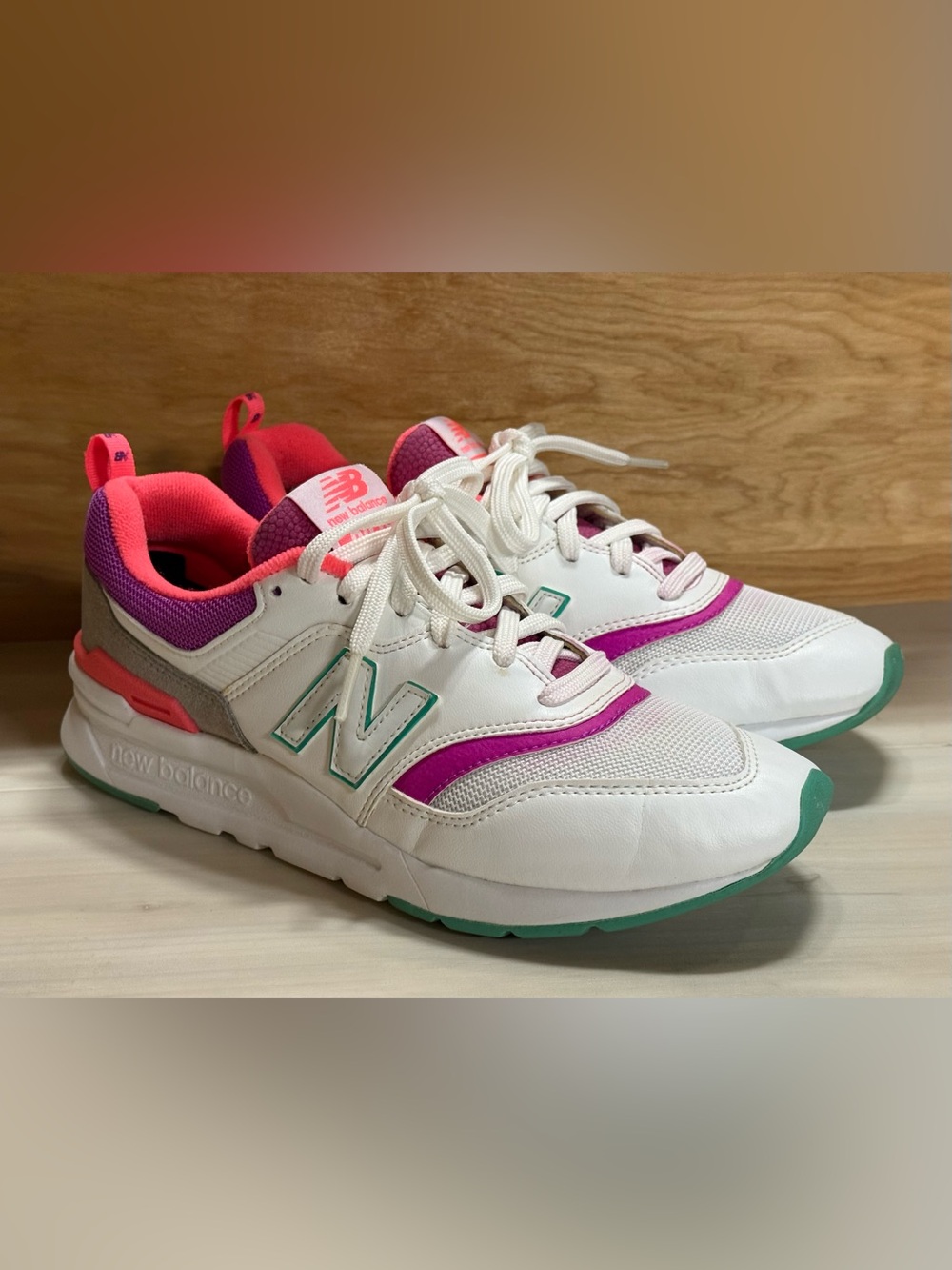 🔥 New Balance 997H Women's Sneakers size 8.5 - Picture 2 of 4